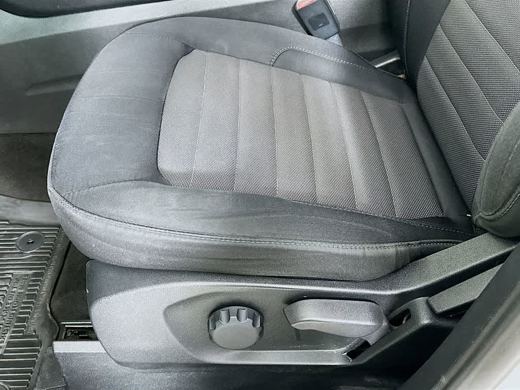 Thumbnail: 2019 Ford Edge - 30