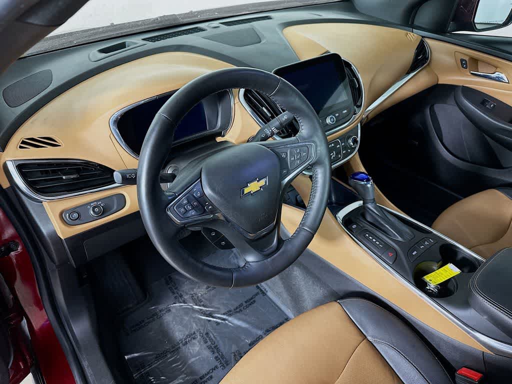 Thumbnail: 2017 Chevrolet Volt - 2