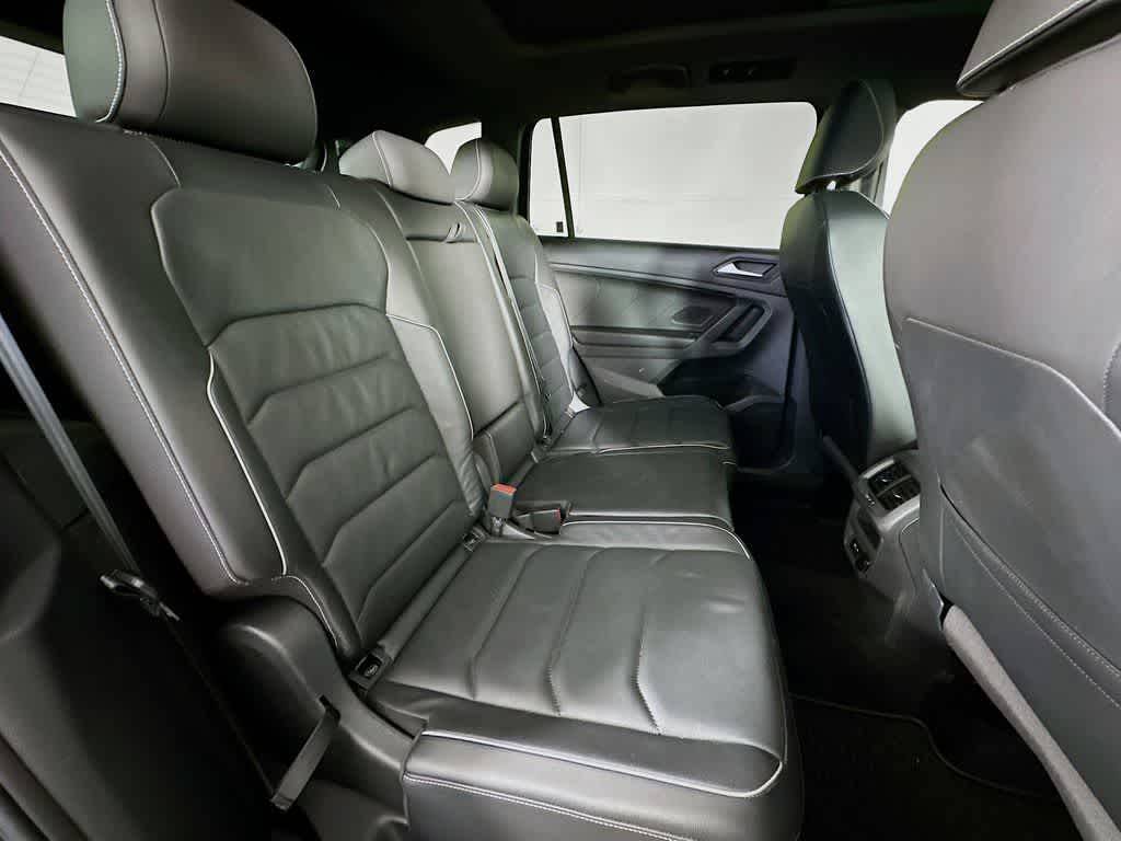 Thumbnail: 2021 Volkswagen Tiguan - 33