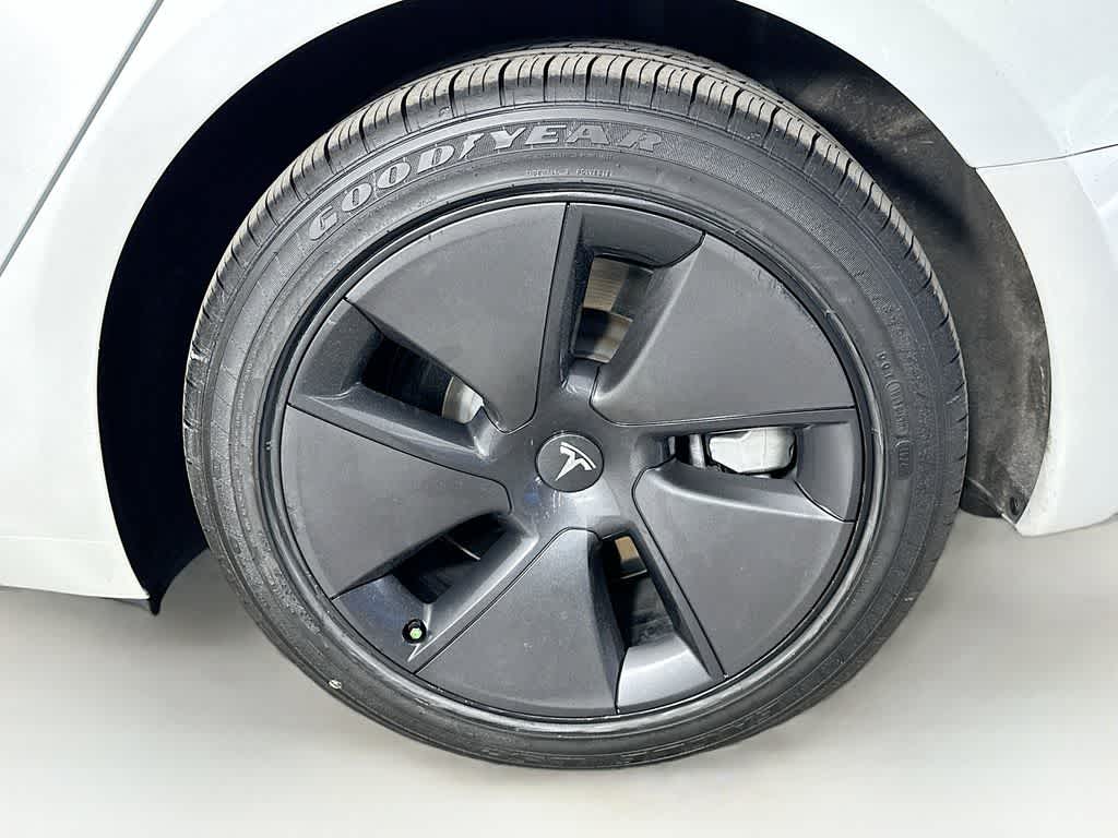 Thumbnail: 2023 Tesla Model 3 - 7