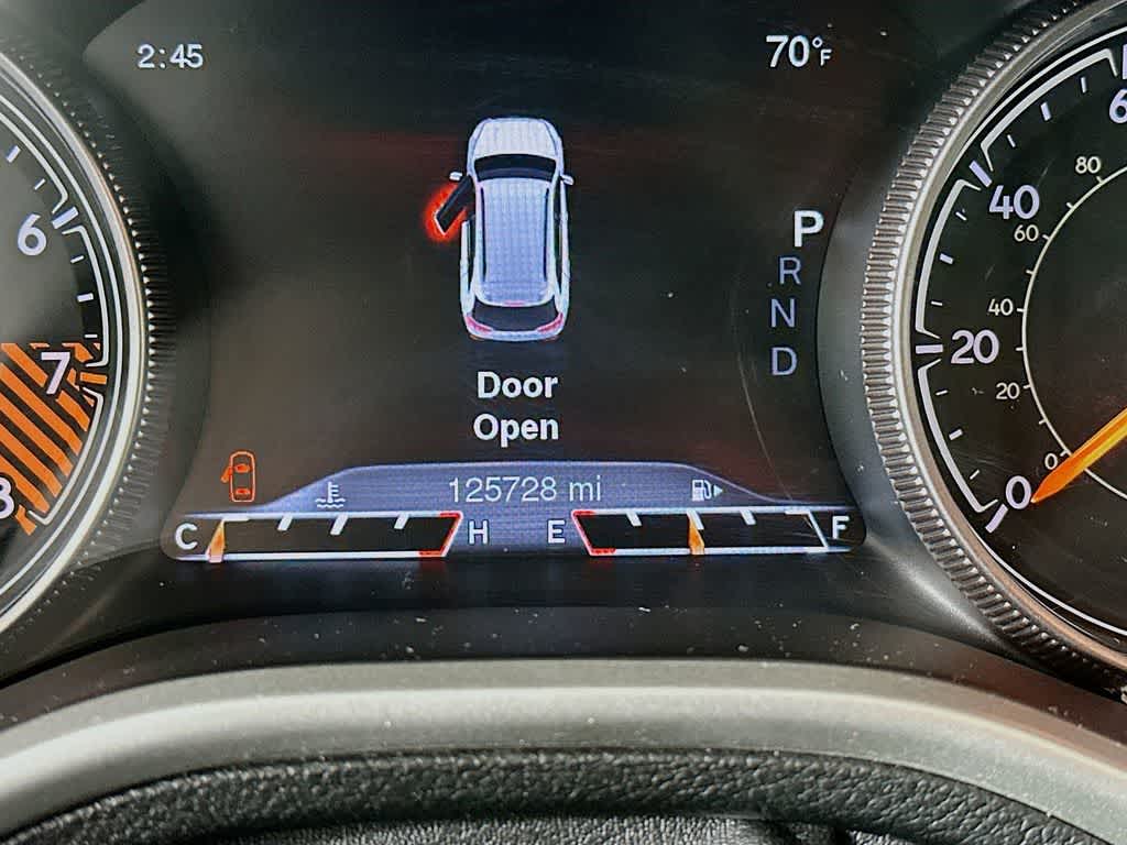 Thumbnail: 2015 Jeep Cherokee - 20