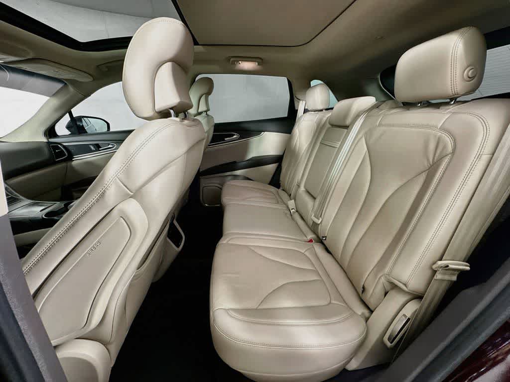 Thumbnail: 2017 Lincoln MKX - 14