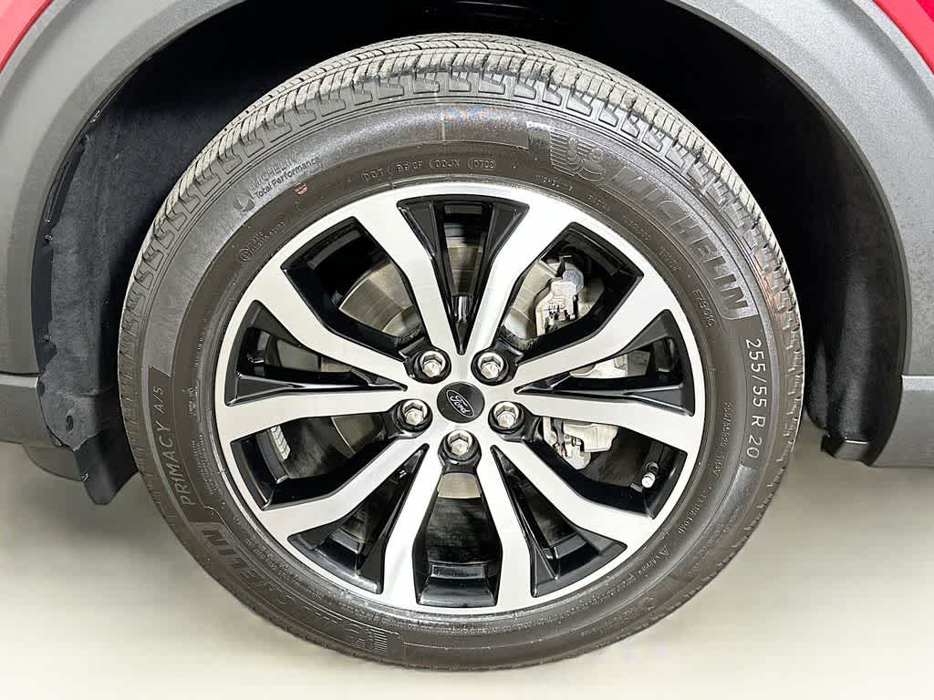 2022 Ford Explorer ST-Line 8