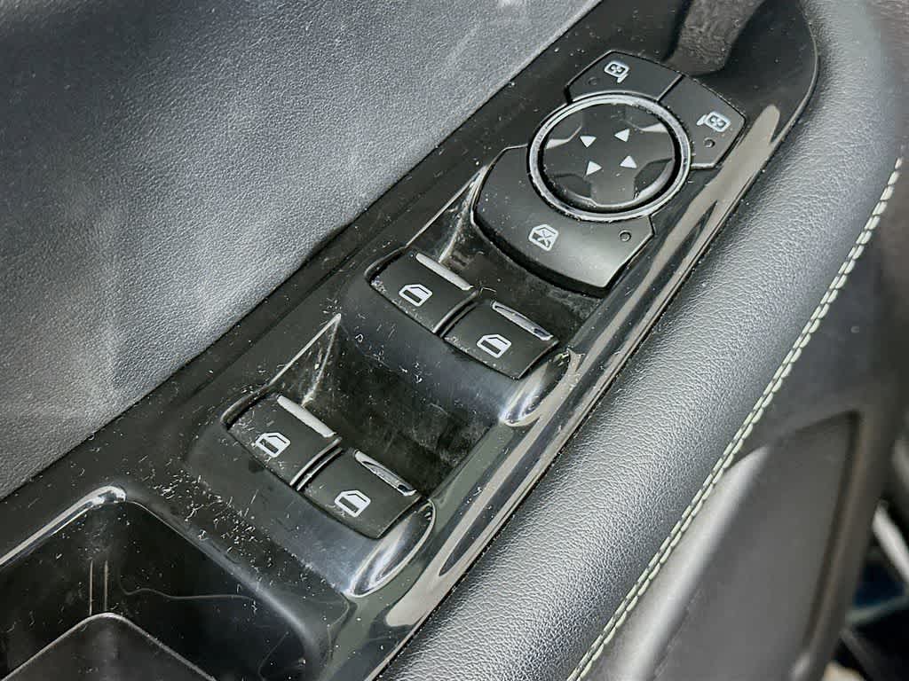 Thumbnail: 2019 Ford Edge - 30