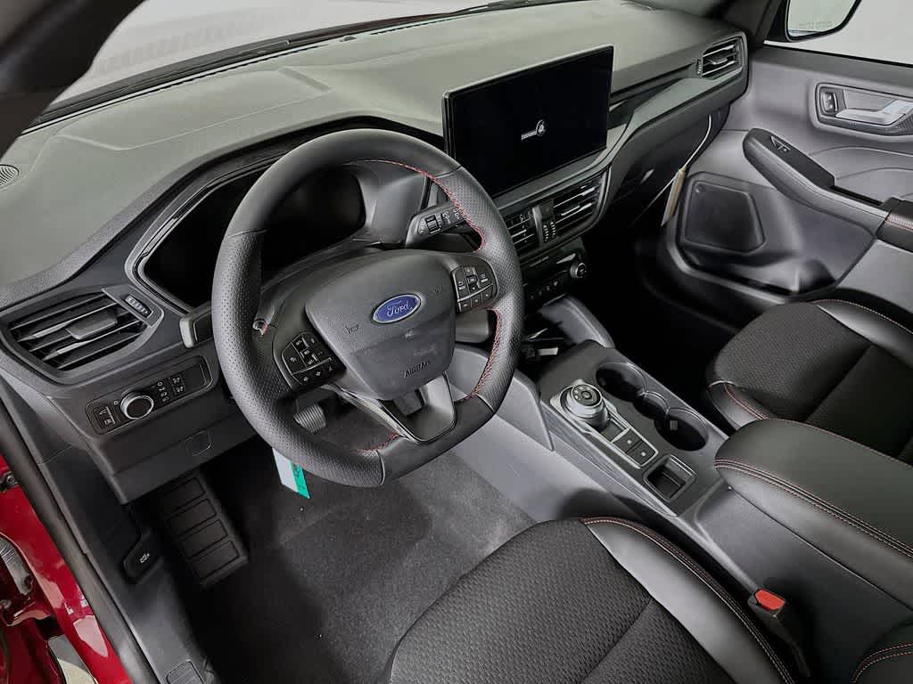 2025 Ford Escape ST-Line 2