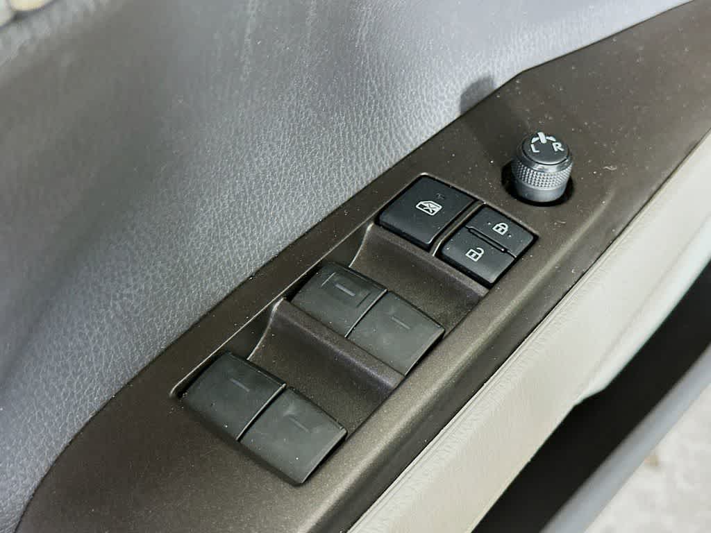 Thumbnail: 2022 Toyota Camry - 27