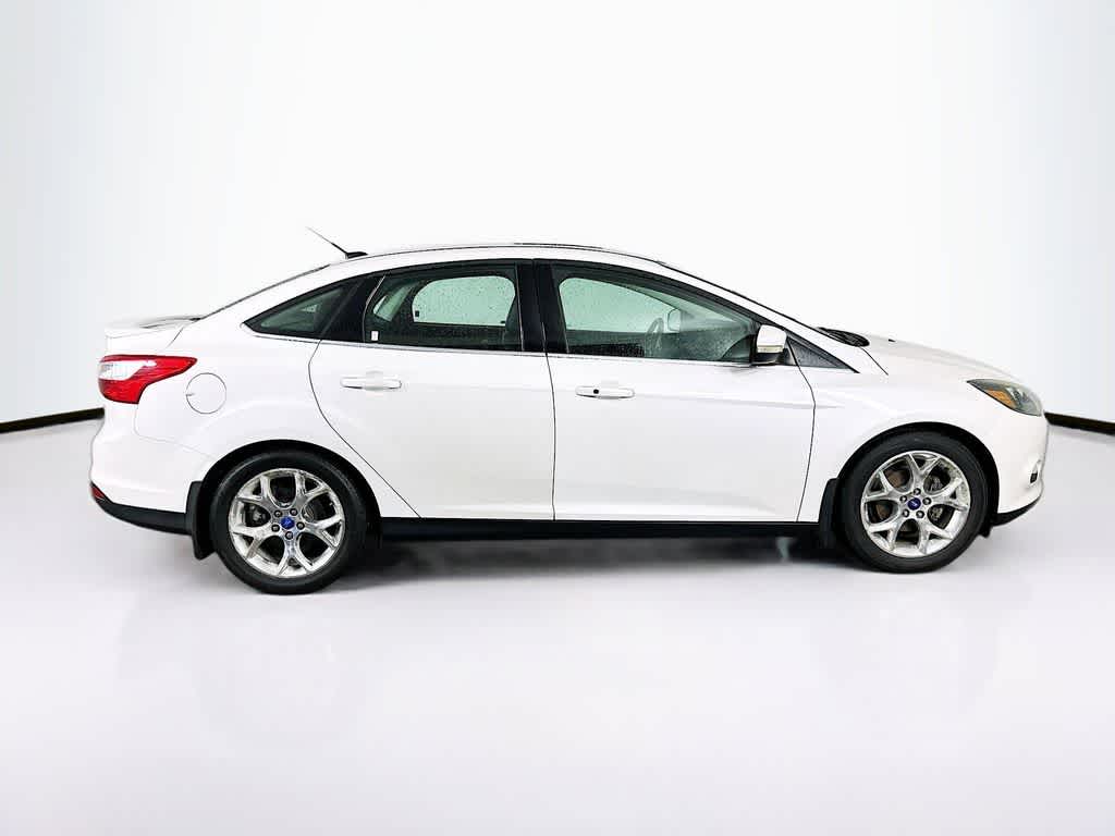 Thumbnail: 2013 Ford Focus - 24