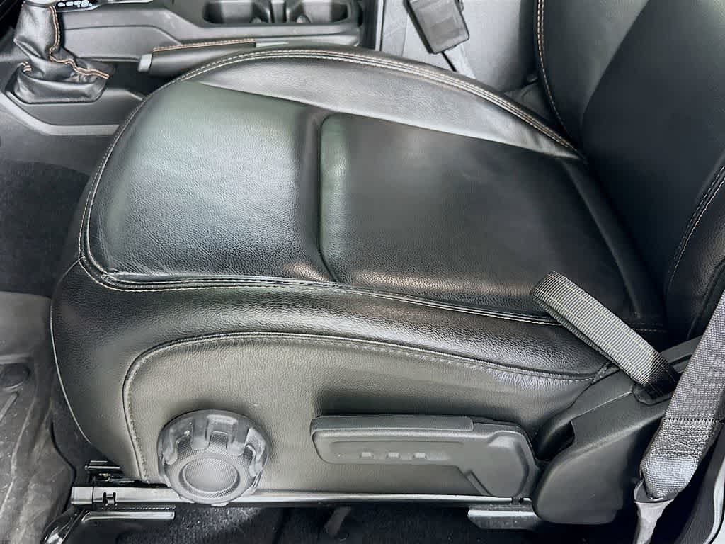 Thumbnail: 2021 Jeep Wrangler - 30