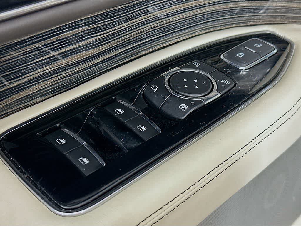 Thumbnail: 2020 Lincoln Navigator - 30