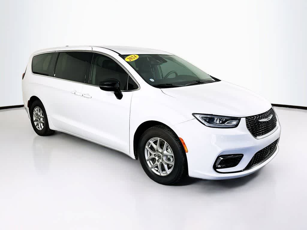 Thumbnail: 2024 Chrysler Pacifica - 24