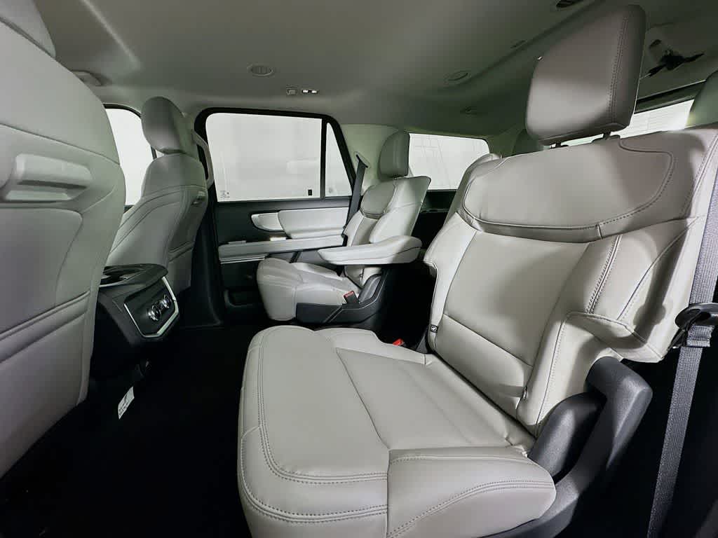 Thumbnail: 2026 Ford Expedition - 14