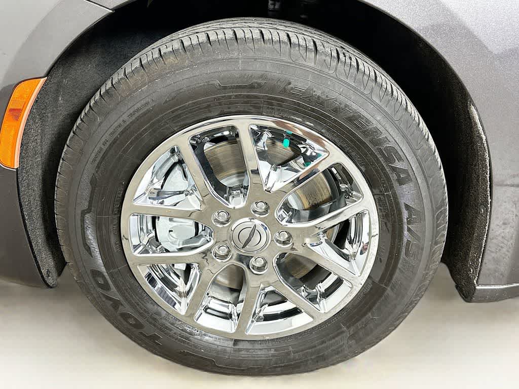 2021 Chrysler Pacifica Touring L 8