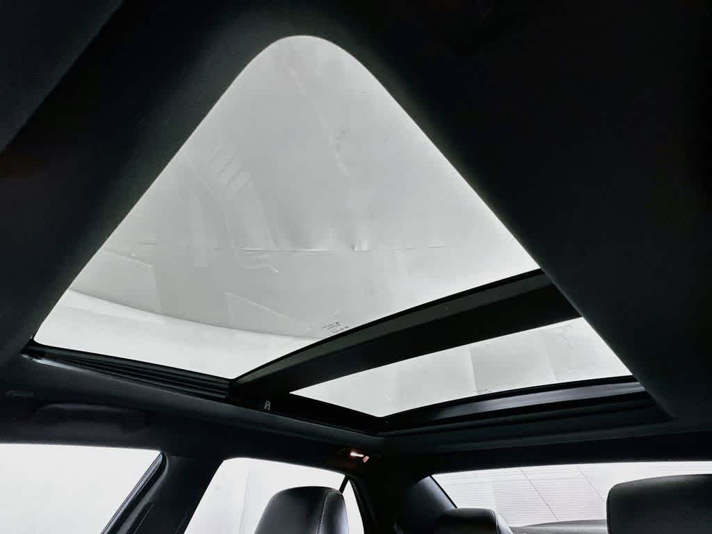Thumbnail: 2023 Chrysler 300 - 33