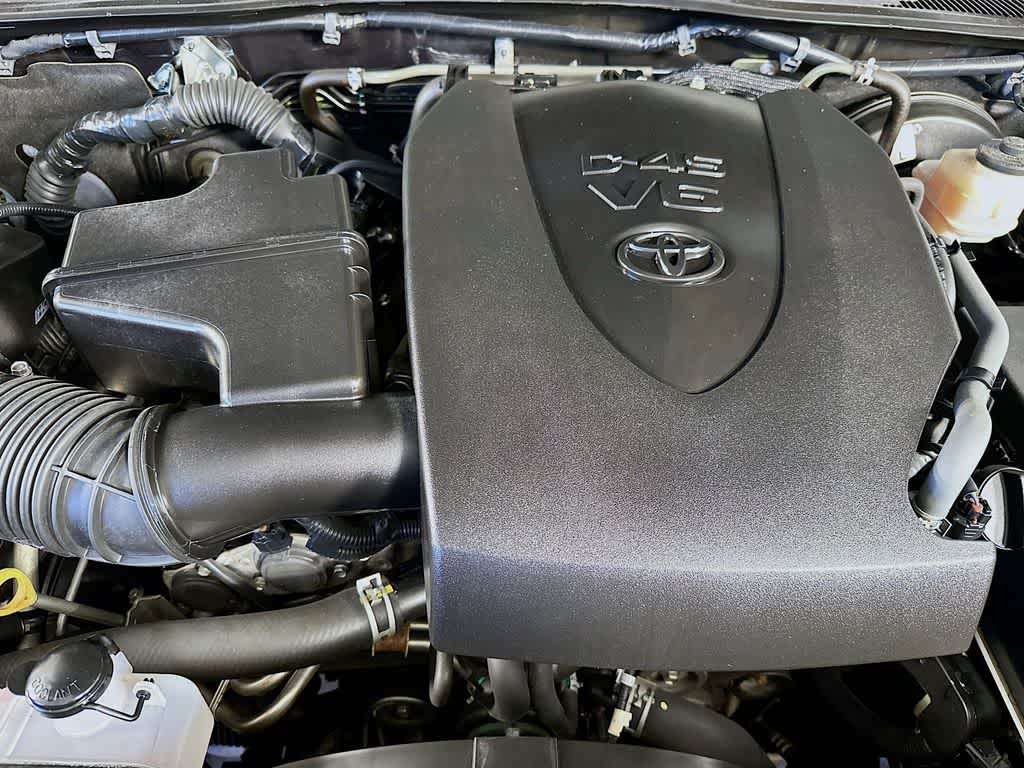 Thumbnail: 2018 Toyota Tacoma - 9