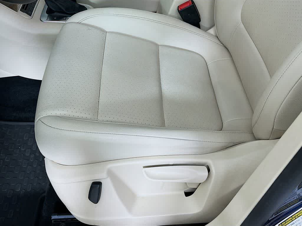 Thumbnail: 2015 Volkswagen Tiguan - 30