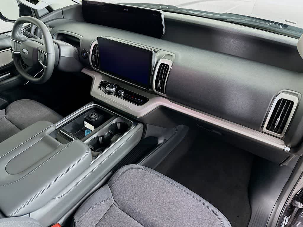 Thumbnail: 2026 Ford Expedition - 31