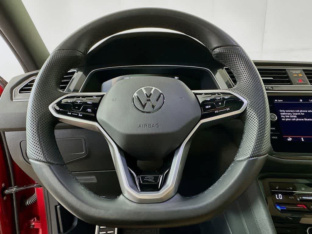 Thumbnail: 2024 Volkswagen Tiguan - 16