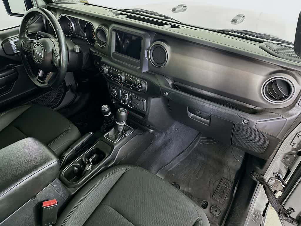 Thumbnail: 2021 Jeep Gladiator - 28