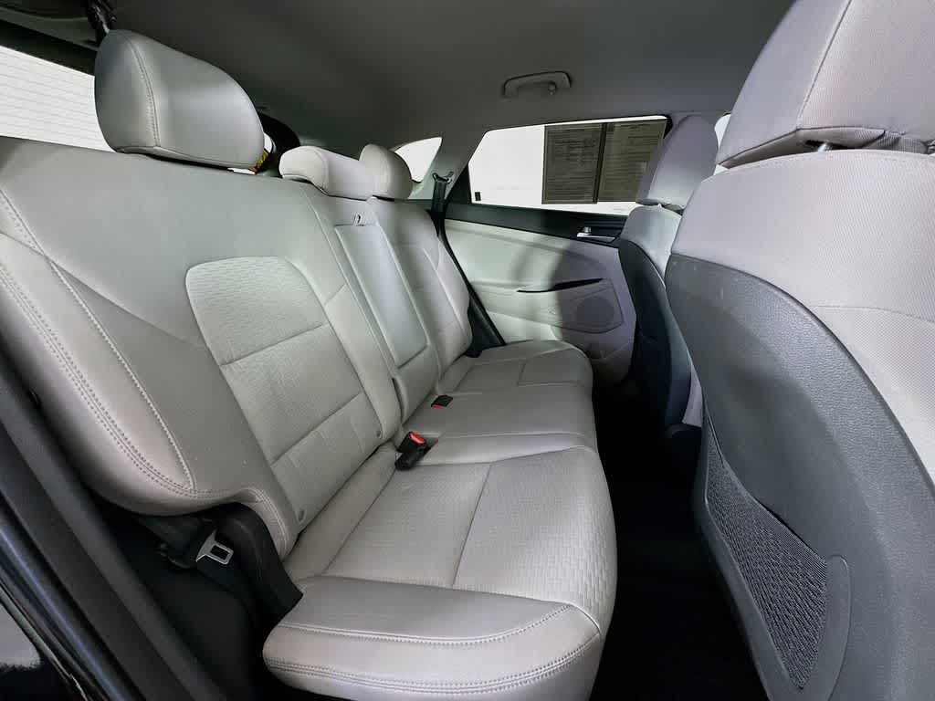 Thumbnail: 2021 Hyundai Tucson - 31