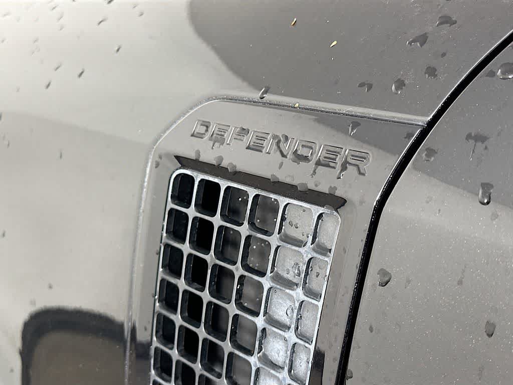 Thumbnail: 2024 Land Rover Defender - 7