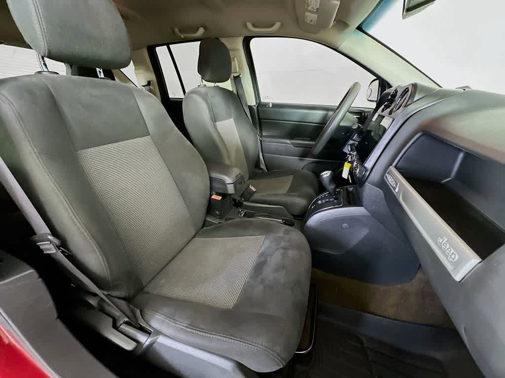 Thumbnail: 2016 Jeep Compass - 14