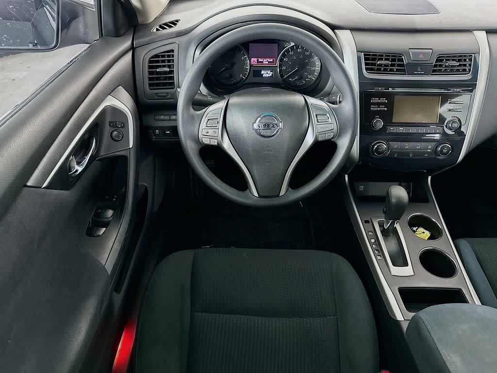 Thumbnail: 2015 Nissan Altima - 10