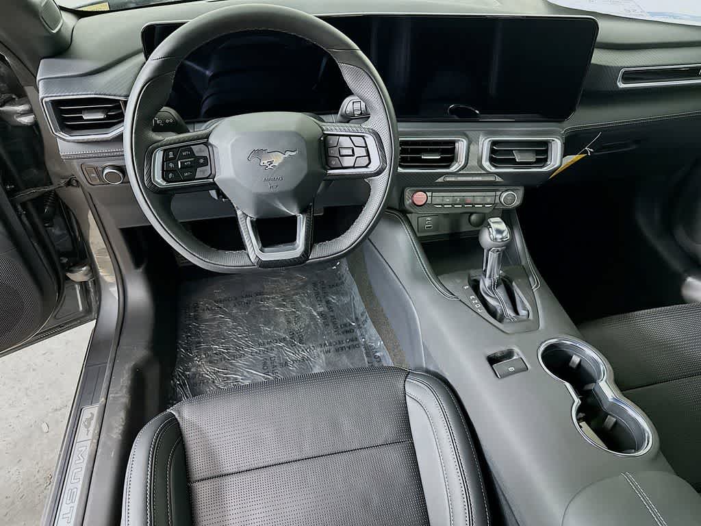 Thumbnail: 2025 Ford Mustang - 10