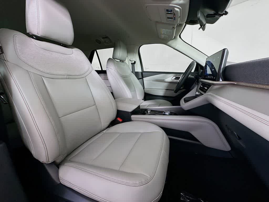 Thumbnail: 2026 Ford Explorer - 15