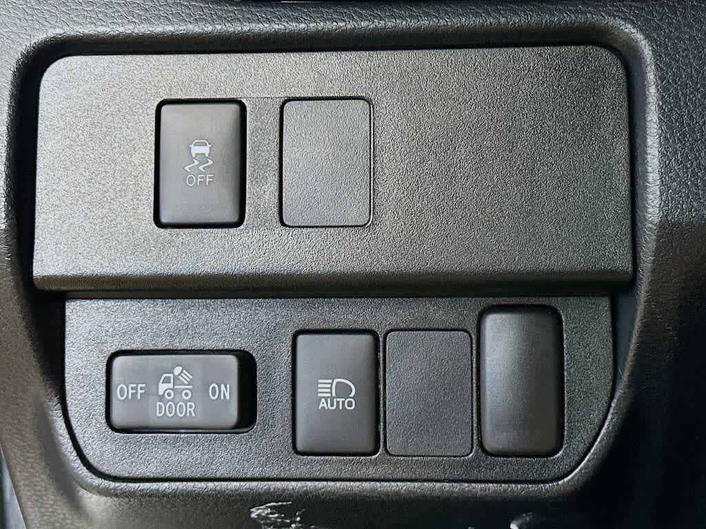 Thumbnail: 2022 Toyota Tacoma - 26