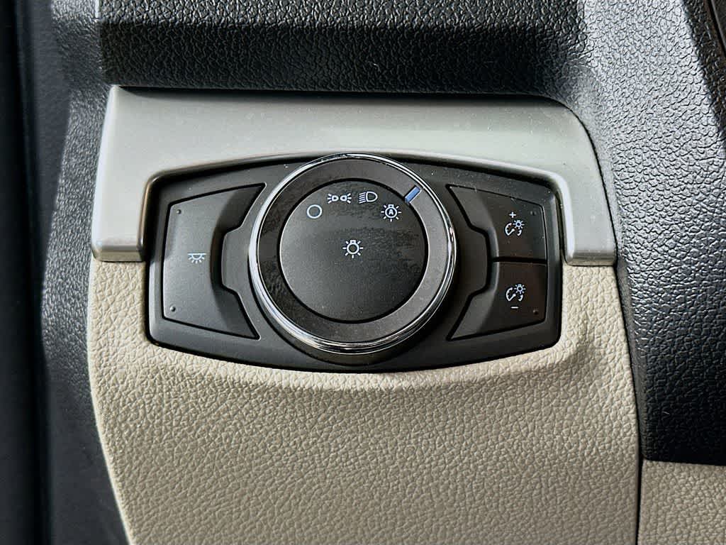 Thumbnail: 2019 Ford Explorer - 26