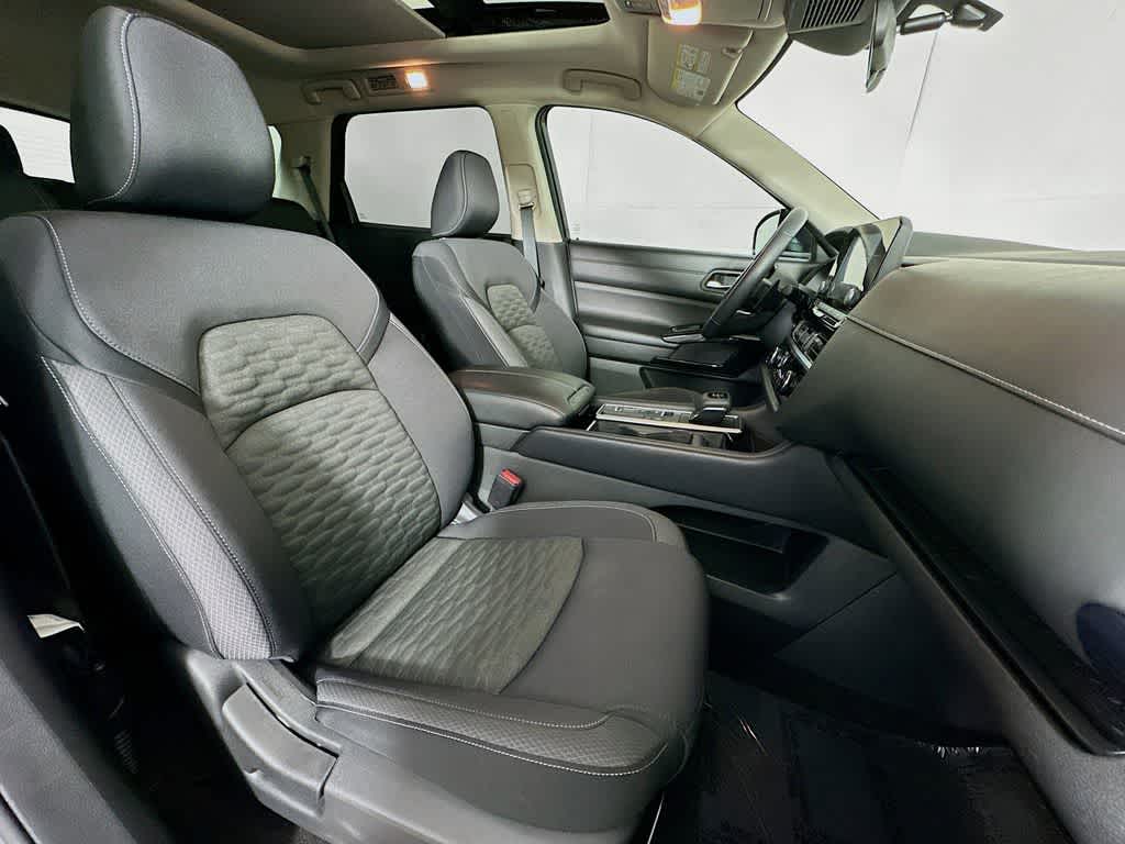 Thumbnail: 2022 Nissan Pathfinder - 15