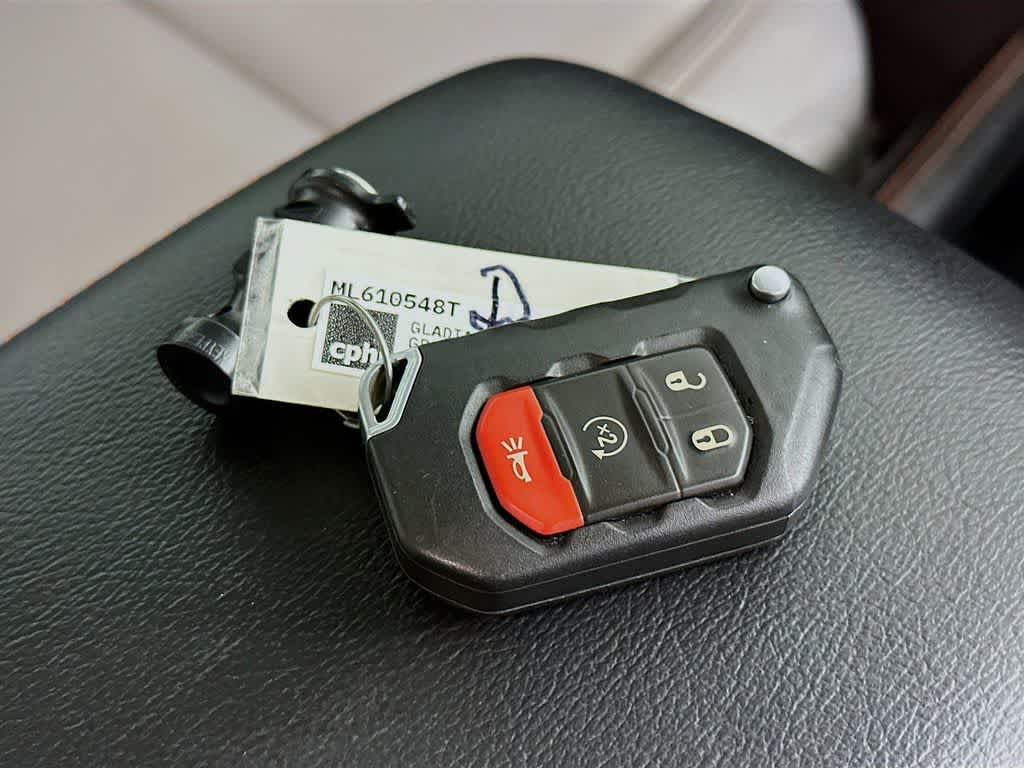 Thumbnail: 2021 Jeep Gladiator - 22