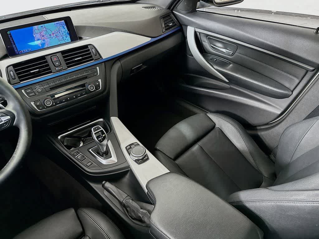 Thumbnail: 2015 BMW 3 Series - 11