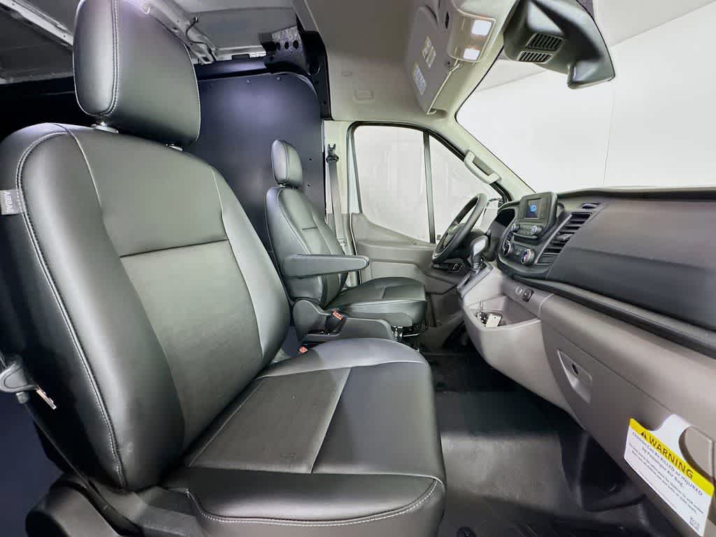 2025 Ford Transit Series 250 13