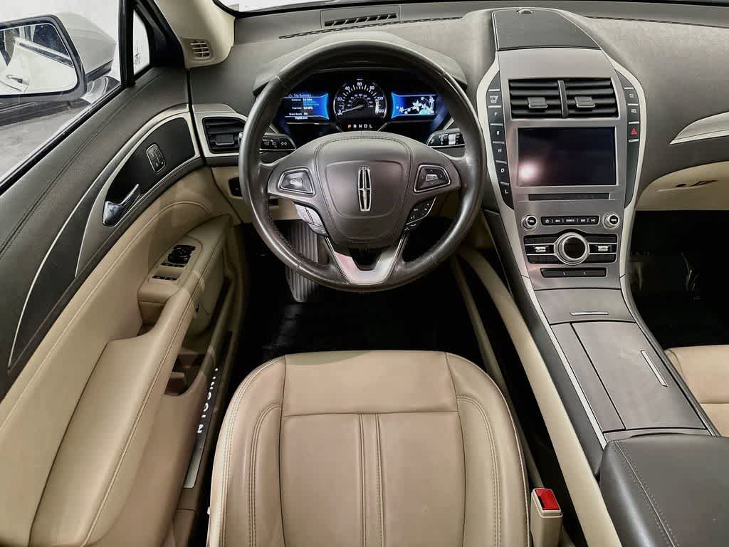 Thumbnail: 2020 Lincoln MKZ - 10