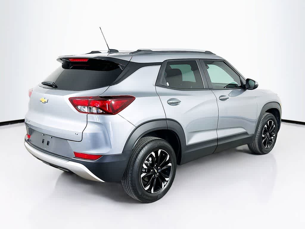 Thumbnail: 2023 Chevrolet TrailBlazer - 24