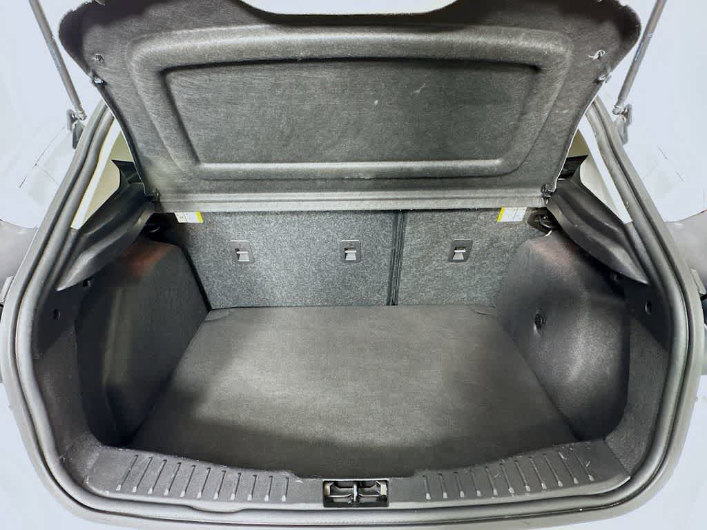 Thumbnail: 2016 Ford Focus - 20