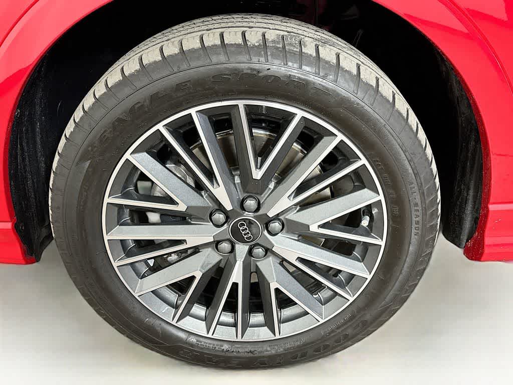 Thumbnail: 2024 Audi Q3 - 8