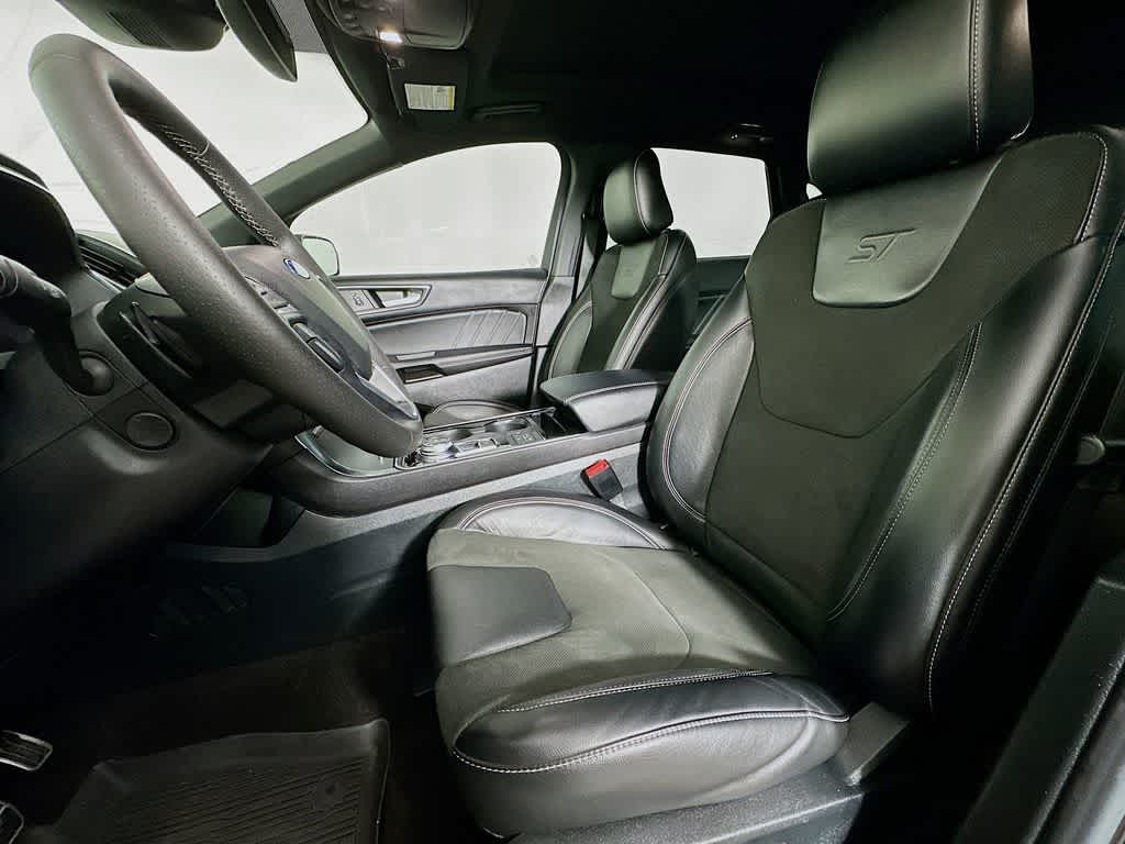 Thumbnail: 2020 Ford Edge - 12