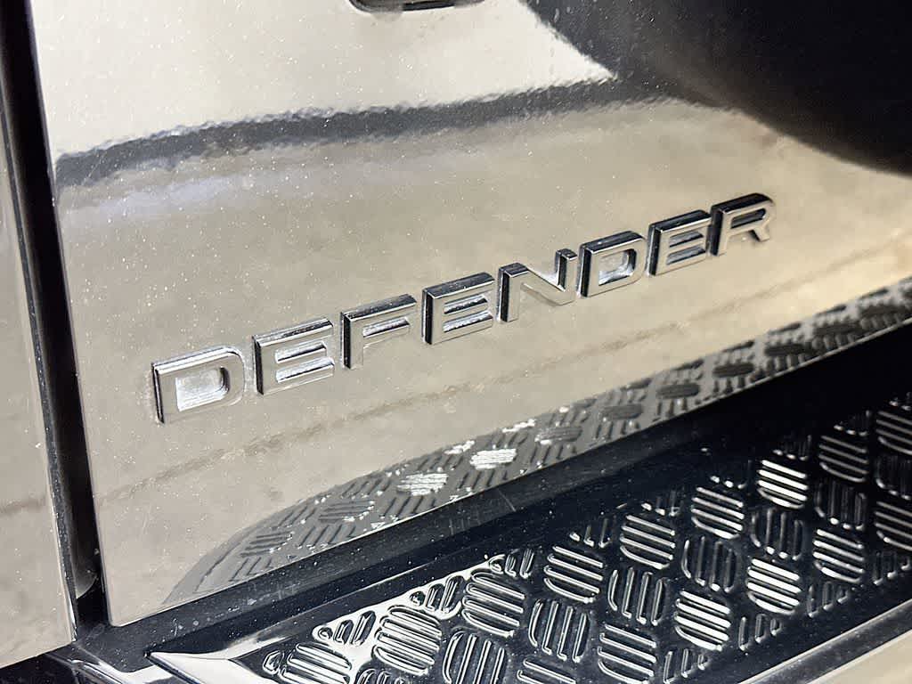Thumbnail: 2024 Land Rover Defender - 7