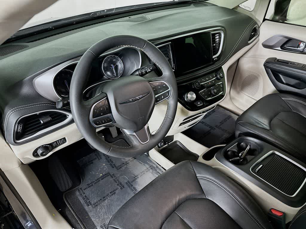 Thumbnail: 2022 Chrysler Pacifica - 2