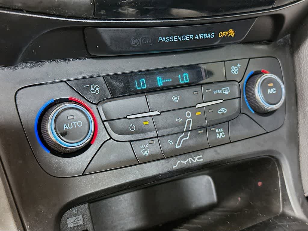 Thumbnail: 2017 Ford Focus - 17