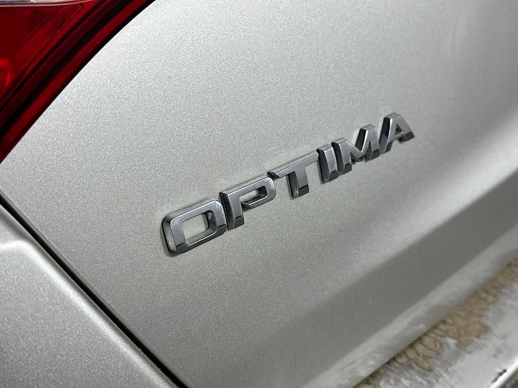 Thumbnail: 2012 Kia Optima - 7
