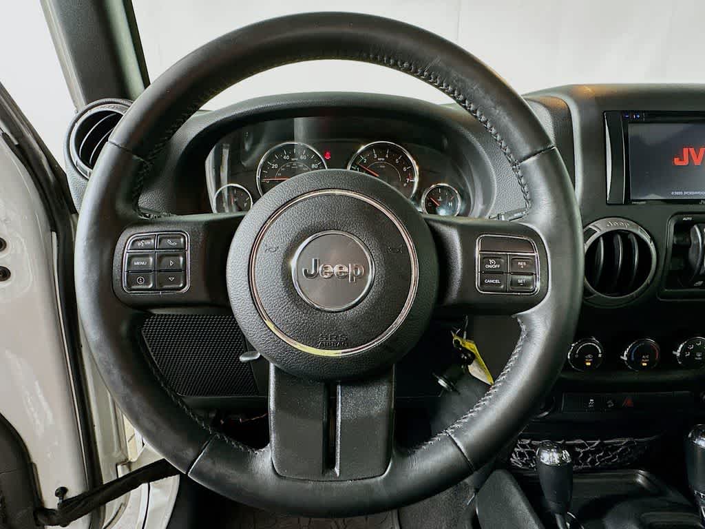 Thumbnail: 2017 Jeep Wrangler - 15