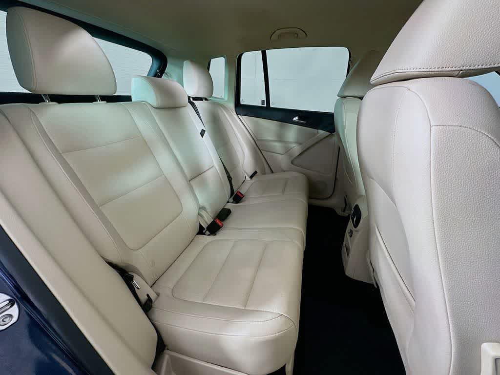 Thumbnail: 2015 Volkswagen Tiguan - 31