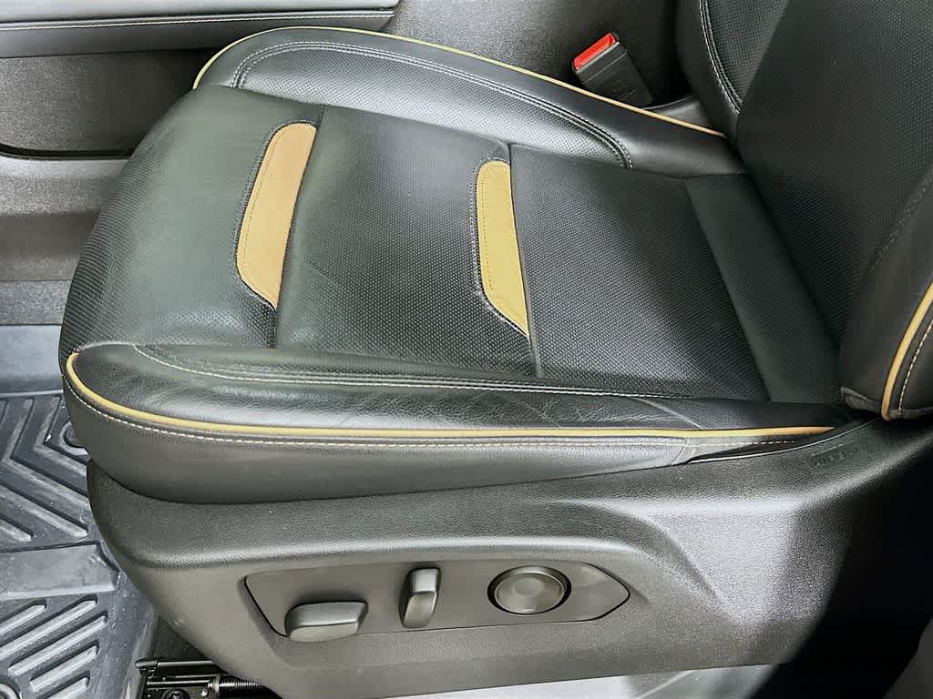 Thumbnail: 2021 GMC Yukon - 31