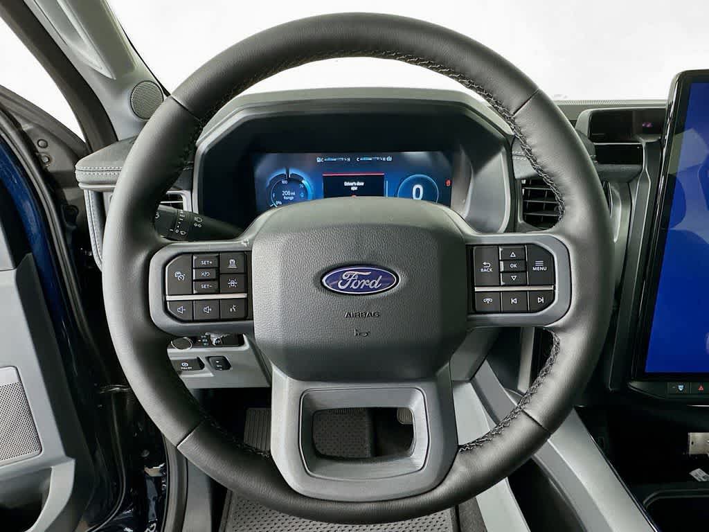 2025 Ford F-150 Lightning Flash 14