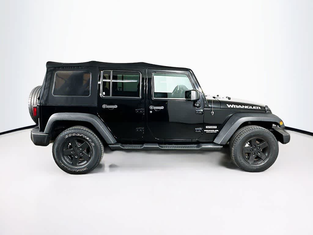 Thumbnail: 2016 Jeep Wrangler - 25