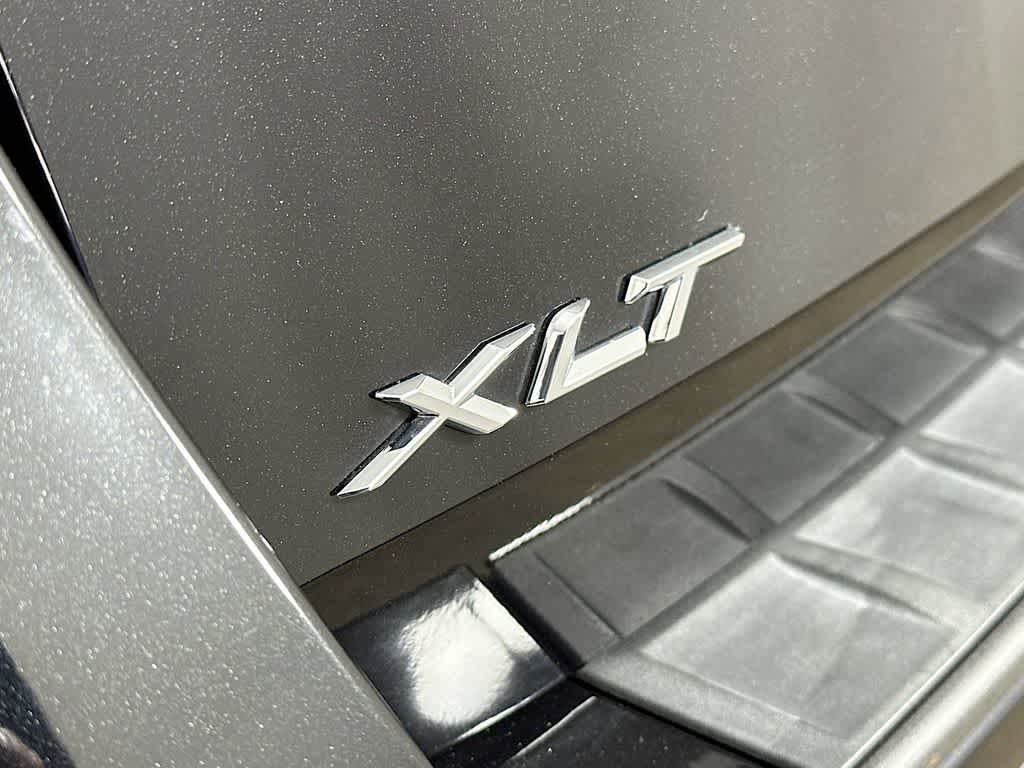 Thumbnail: 2022 Ford Explorer - 7