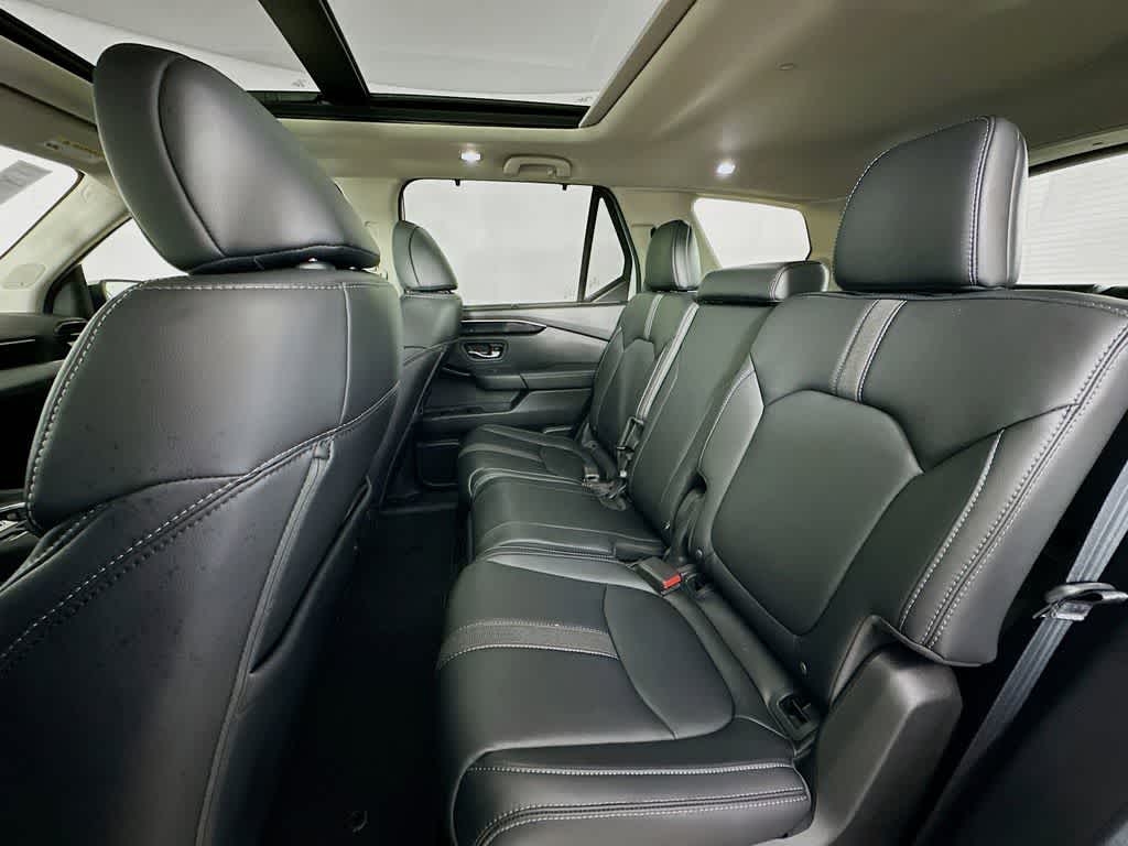 2025 Honda Pilot Touring 14